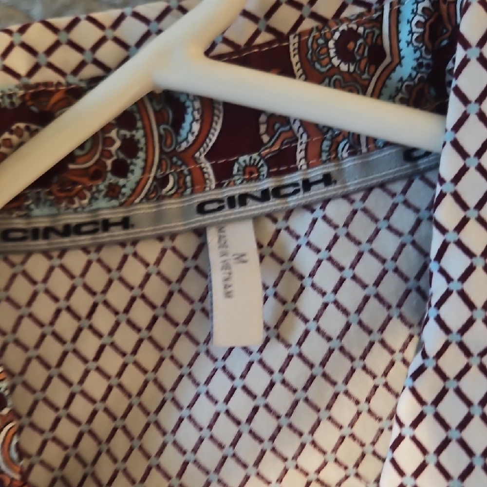 Women's Cinch Western Patterned Shirt with Paisley Cuffs - Picture 5 of 10
